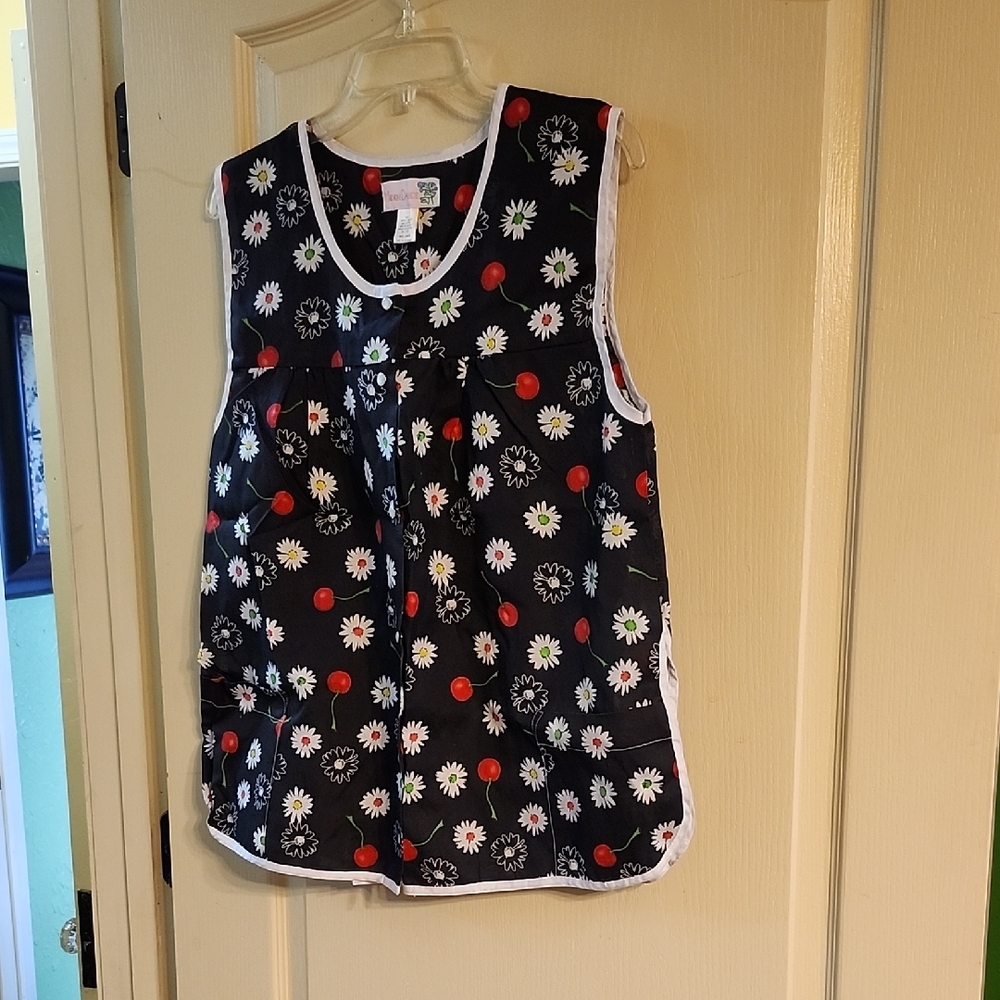 VINTAGE MOON DANCE FLORAL/CHERRY PRINT SNAP FRONT APRON